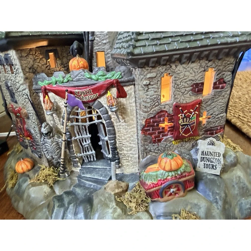Dept. 56 Original Snow Village Halloween Castle Blackstone Lights & Sounds Work!